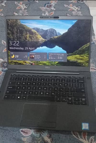 Laptop for salee