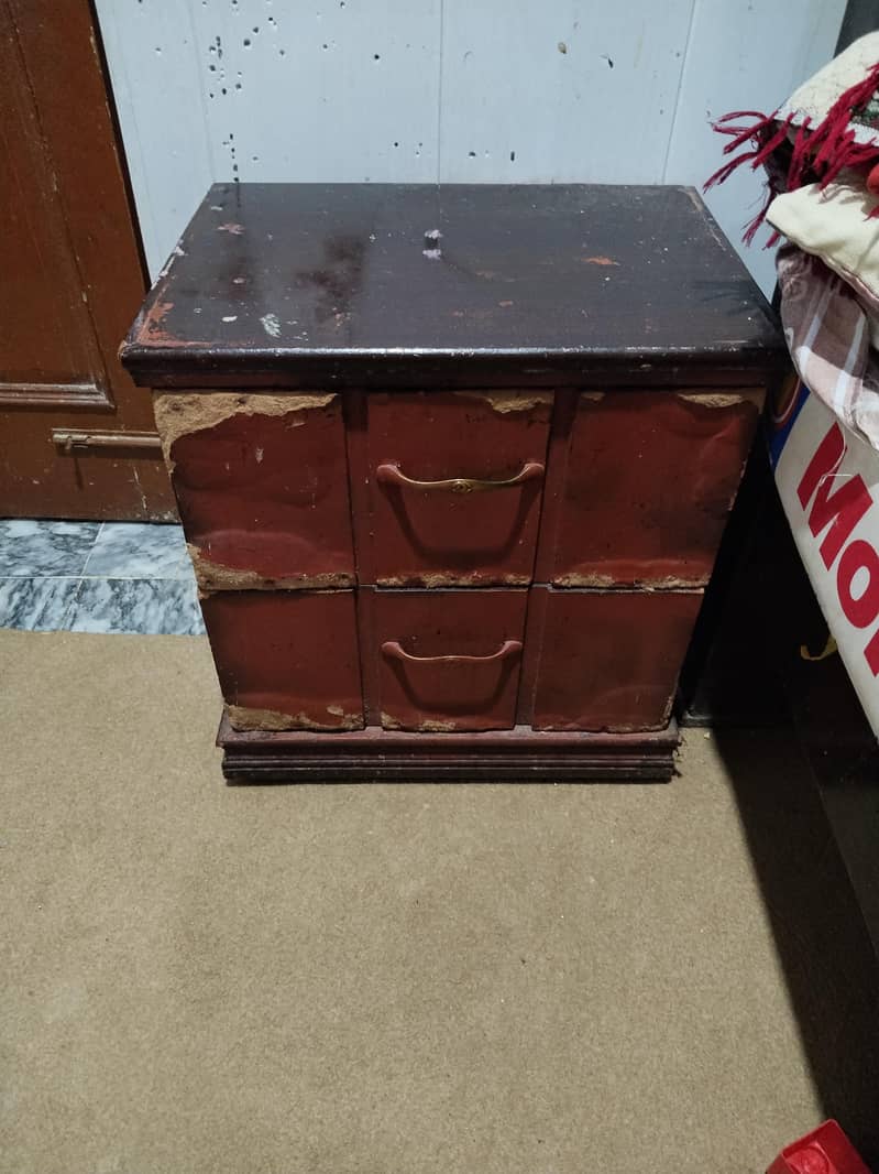 bed,wardrobe,side table 1