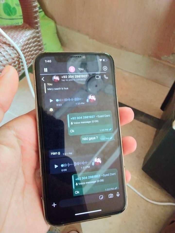 Apple iPhone X 3