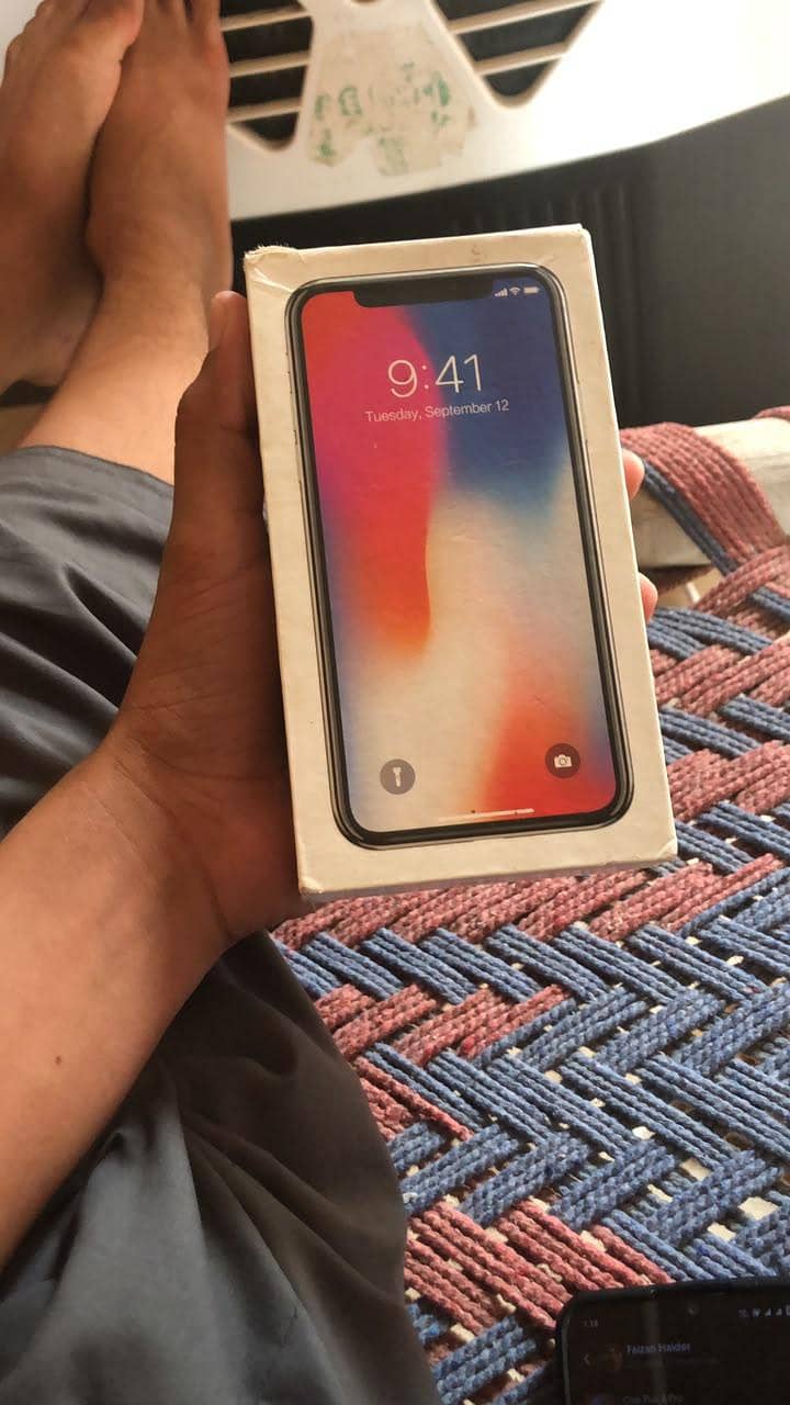 Apple iPhone X 5