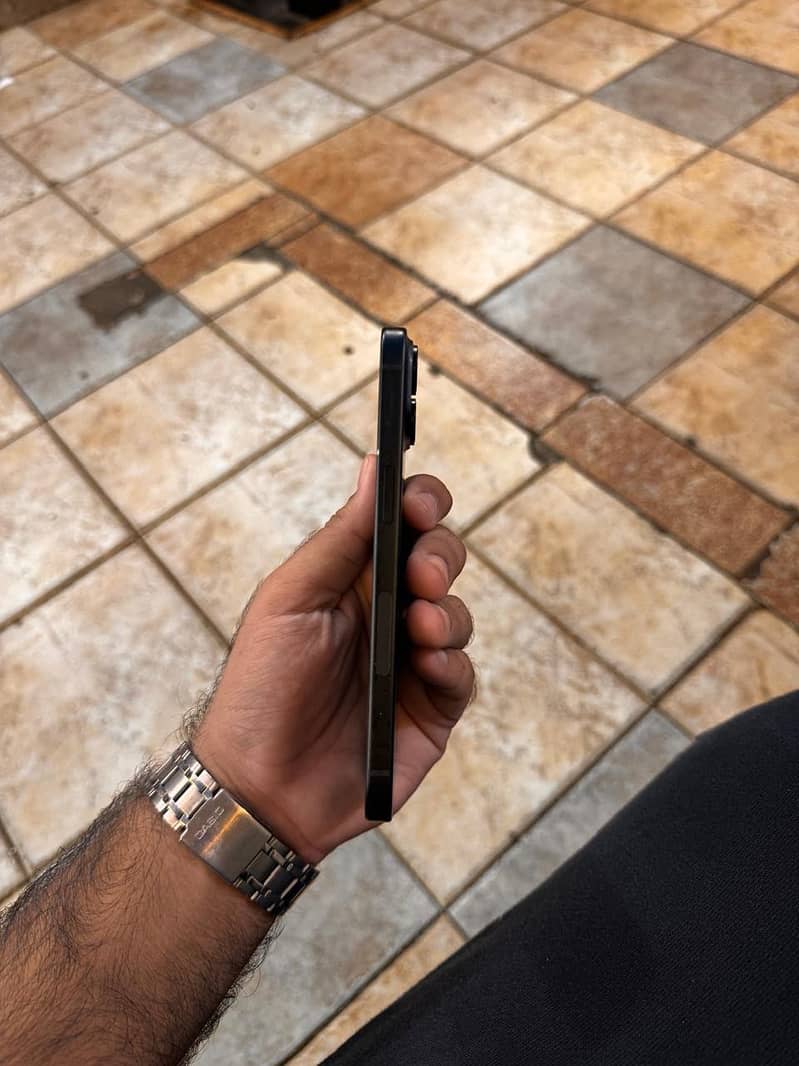 Apple iPhone 15 3