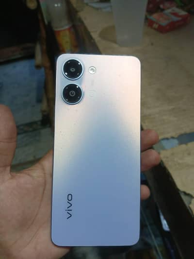 Vivo Y05 10/10 condition box with charger  warranty b sath  ha