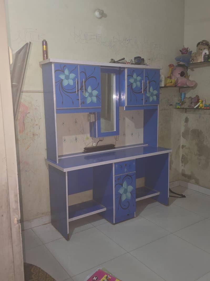 Double study table 3