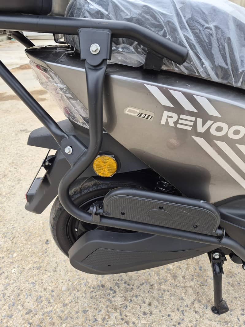 Revoo C32 9