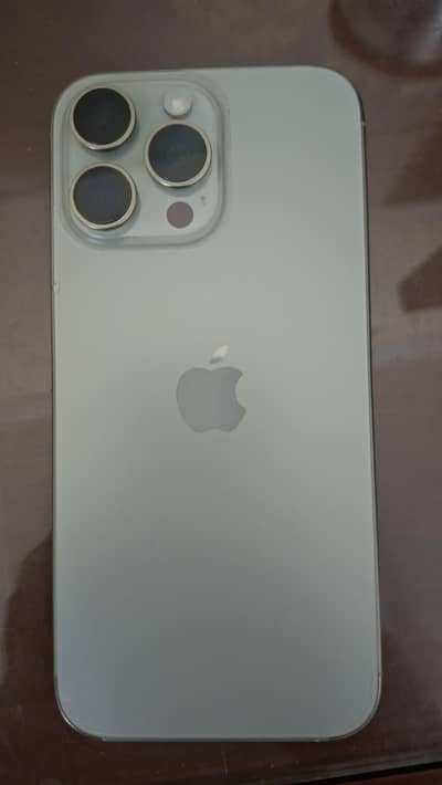 Apple iPhone 16 Pro Max