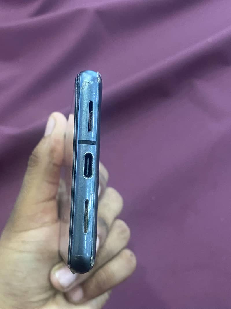 Google Pixel 7 4