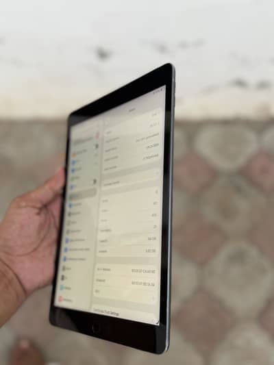 Apple iPad 9th Gen 64GB WiFi – Excellent Condition – Original