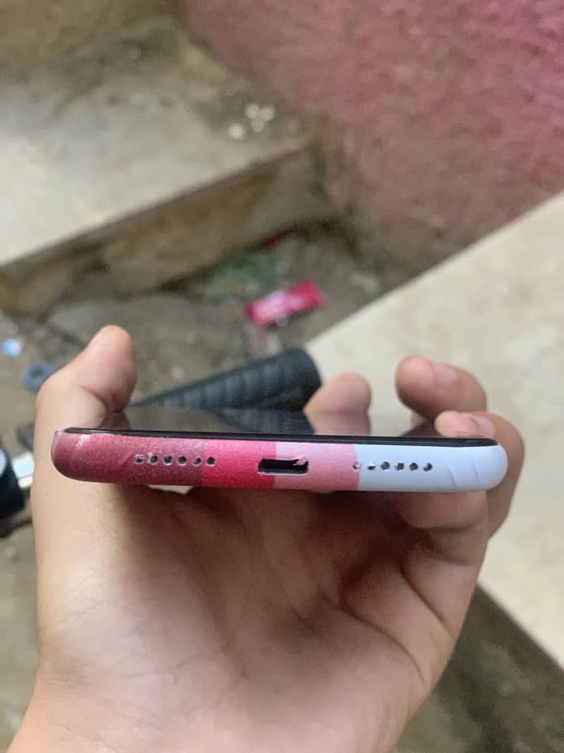 Apple iPhone 11 6