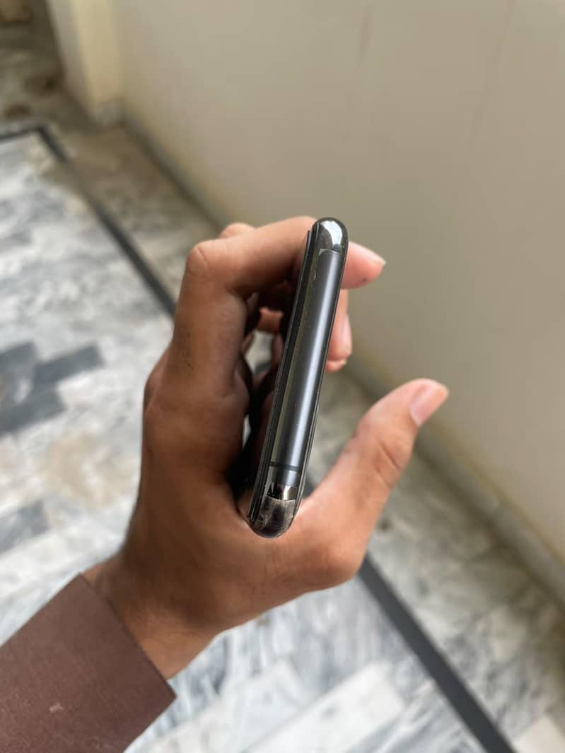 iphone 11 pro 1