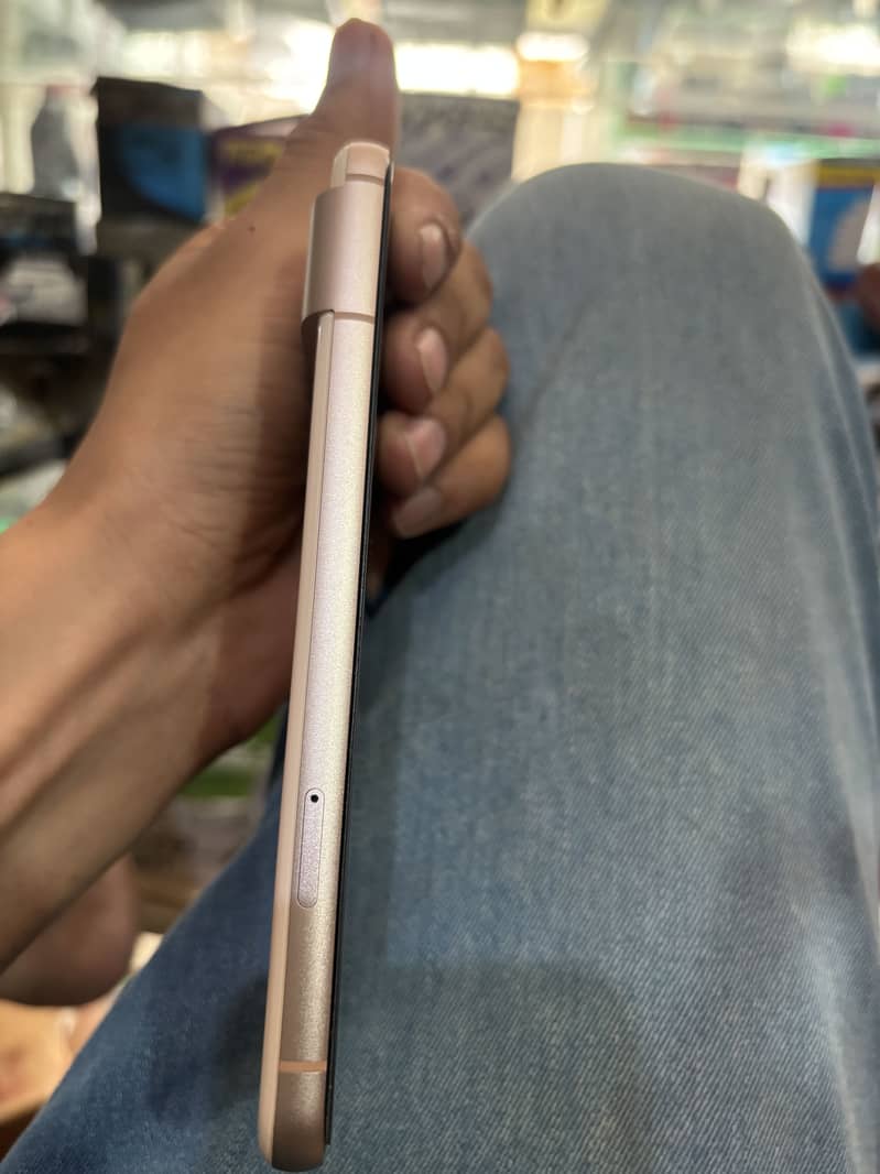 Google Pixel 8 3
