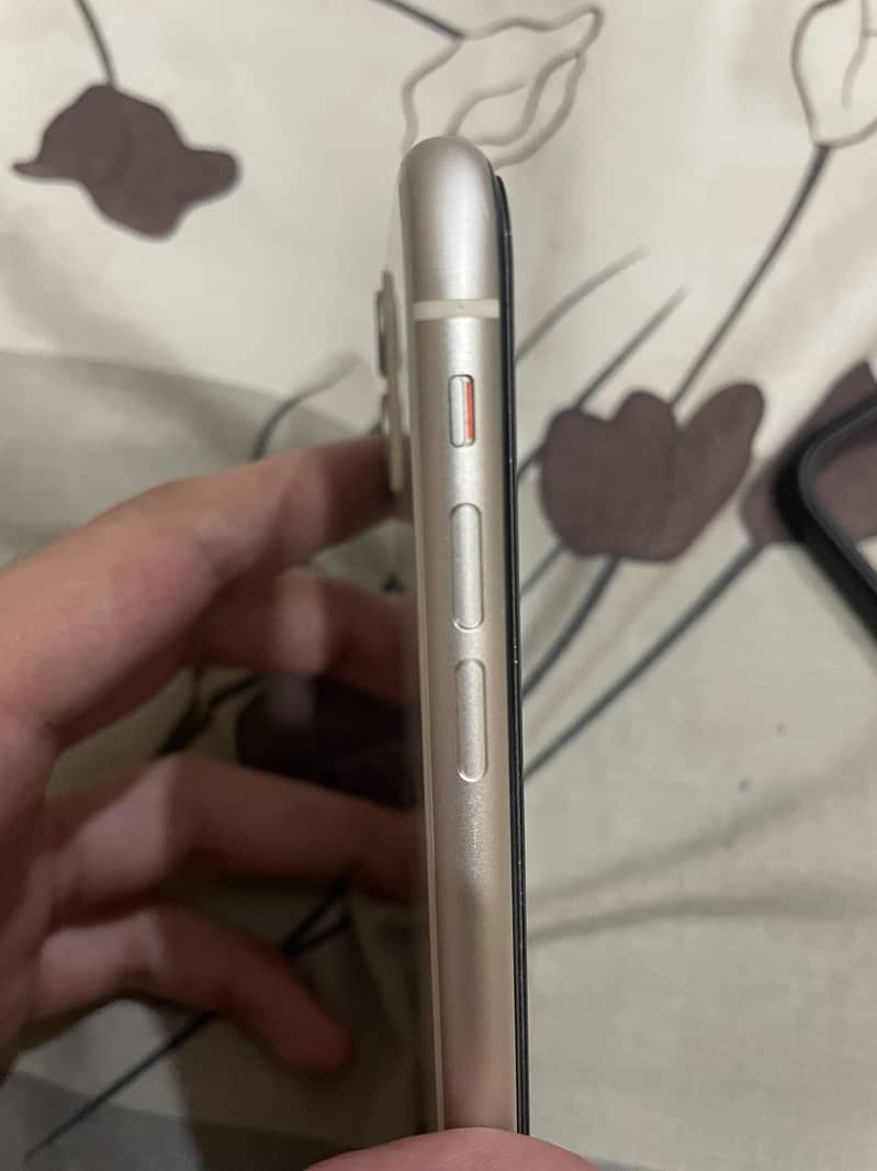 Apple iPhone 11 5