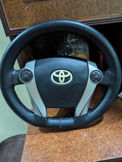 Steering wheel prius