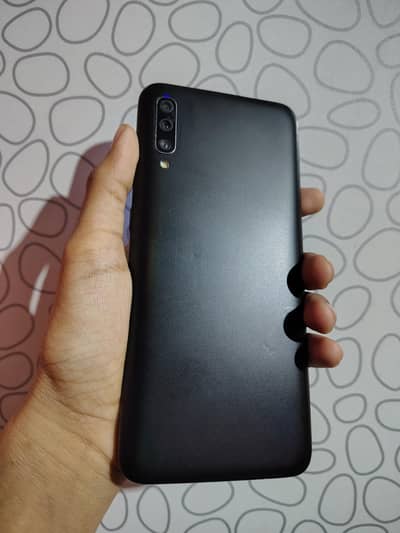 Samsung Galaxy A70 6GB/ 128Gb | Non Pta  Gaming phone