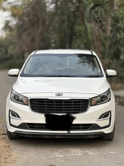 KIA GRAND CARNIVAL 2018
