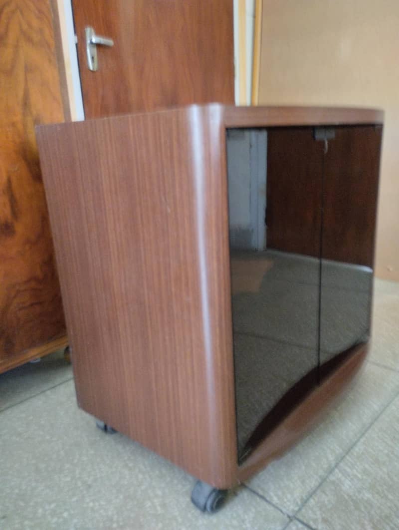 Smart Cabinet 1