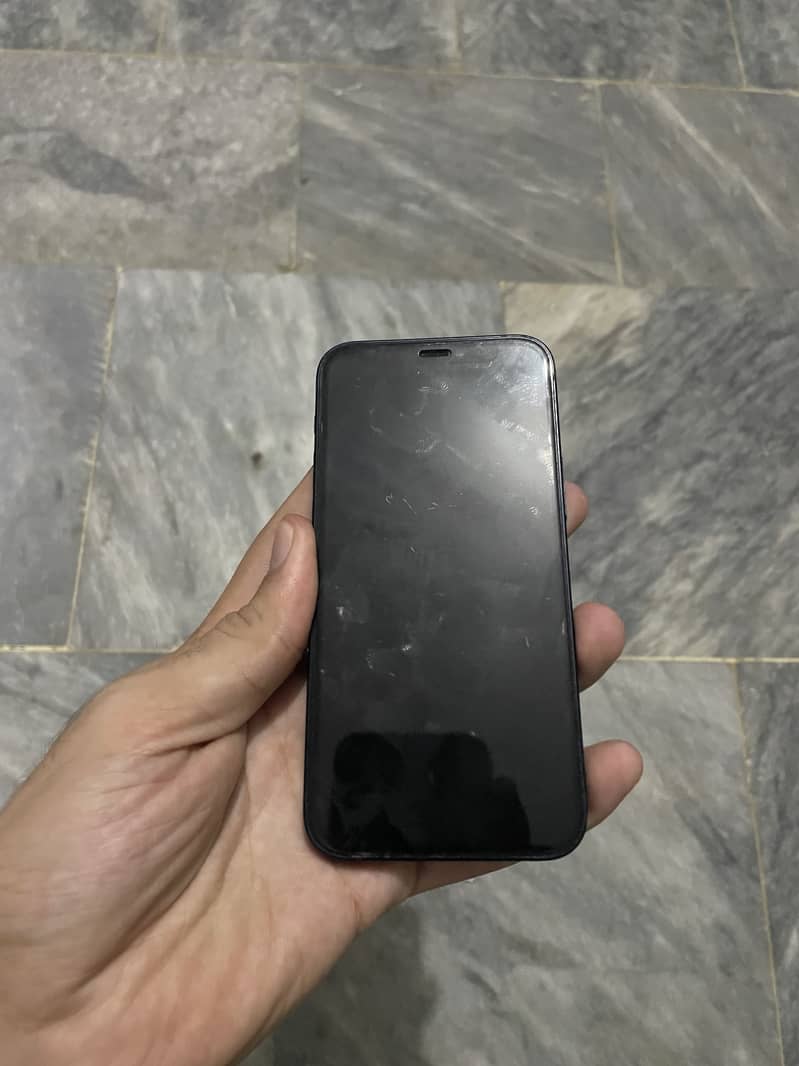 Apple iPhone 12 mini 1