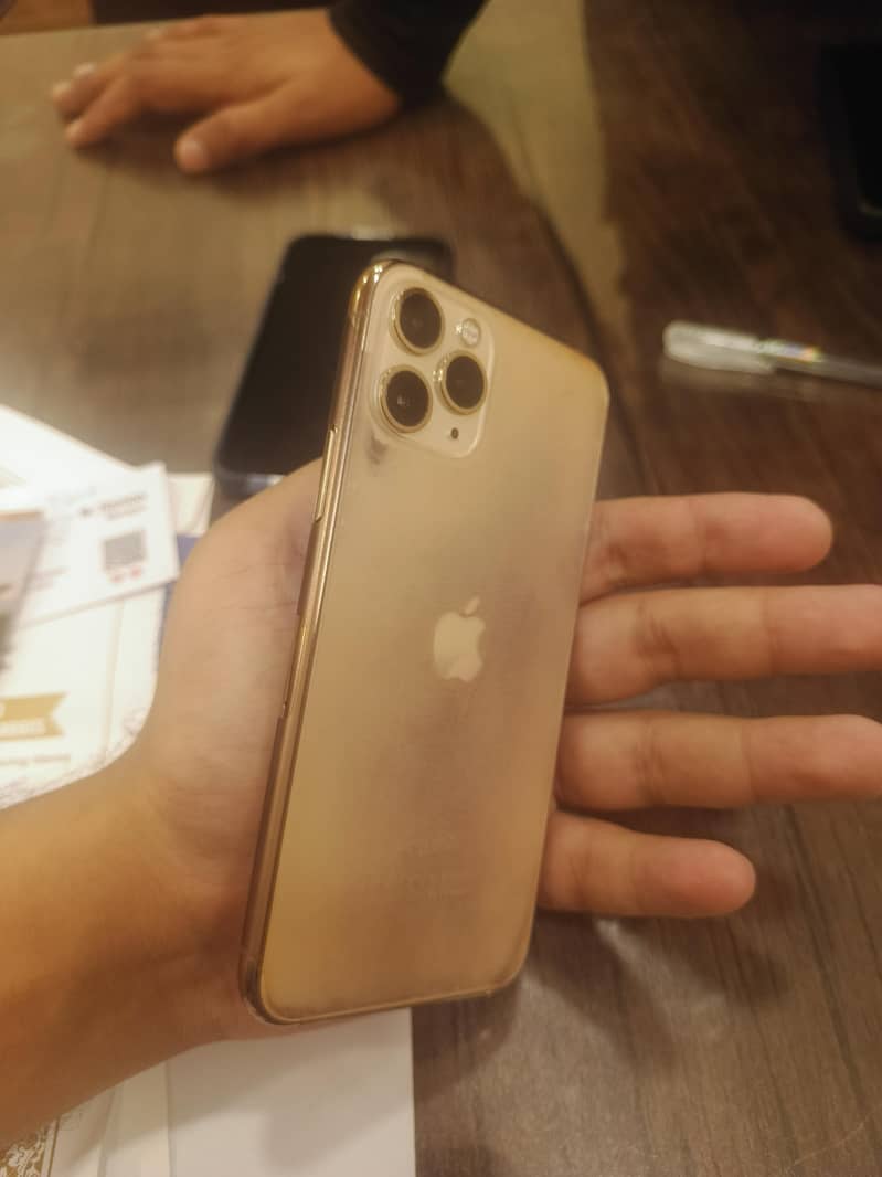 Apple iPhone 11 Pro 7