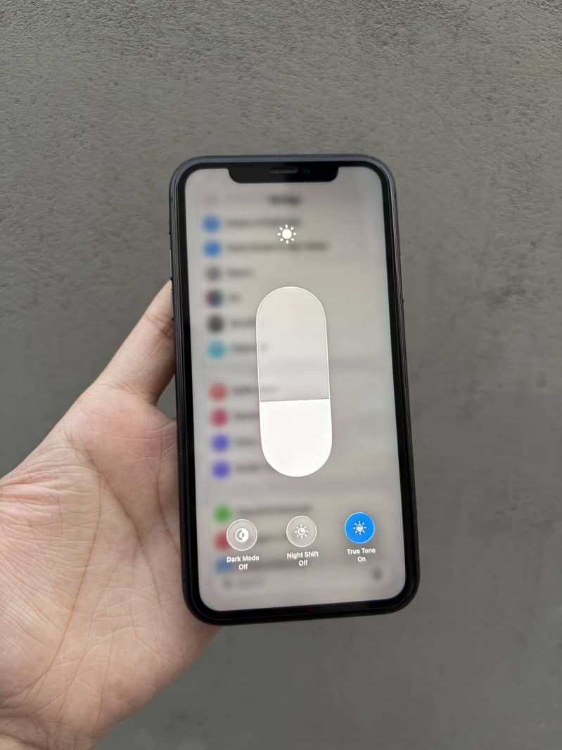 Apple iPhone 11 4