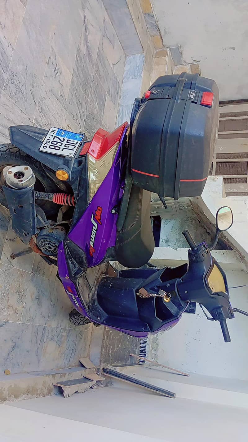 scooty 0