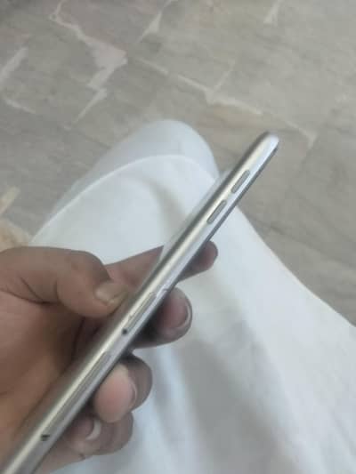 Samsung Mobile J7 Pro