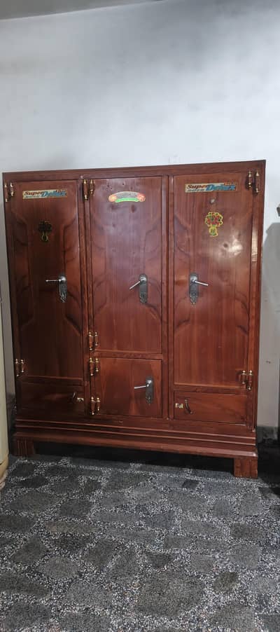 Heavy-Duty 3-Door Steel Almirah – Excellent Condition
