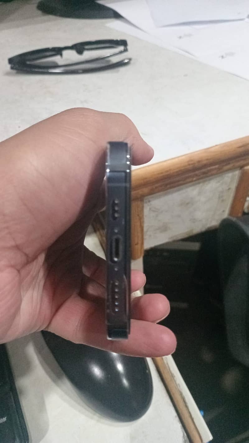 Apple iPhone 13 Pro 0