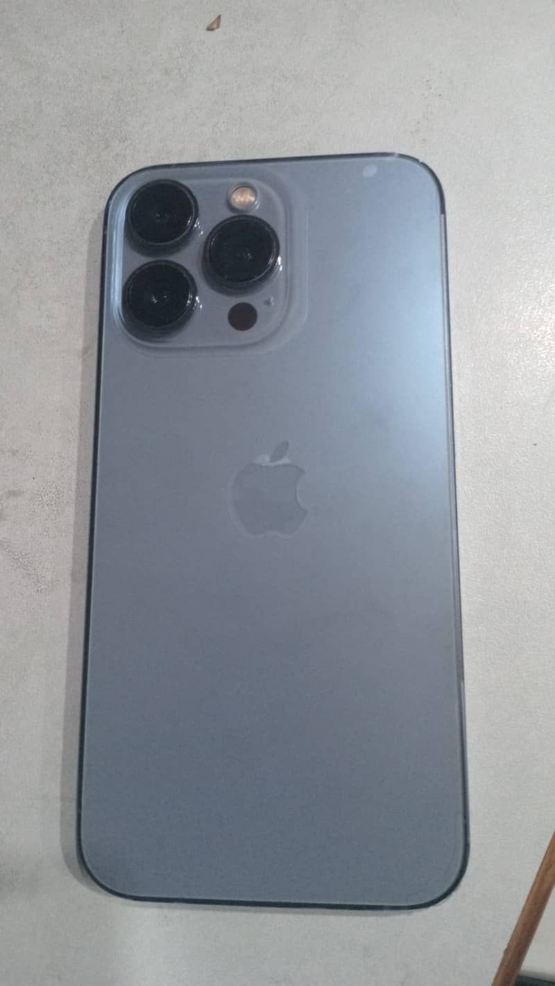 Apple iPhone 13 Pro 2