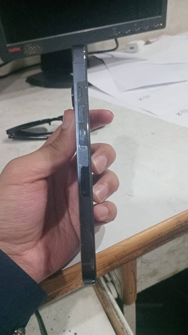 Apple iPhone 13 Pro 3