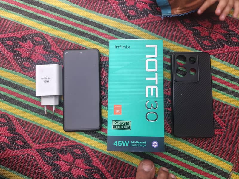 Infinix Note 30 4