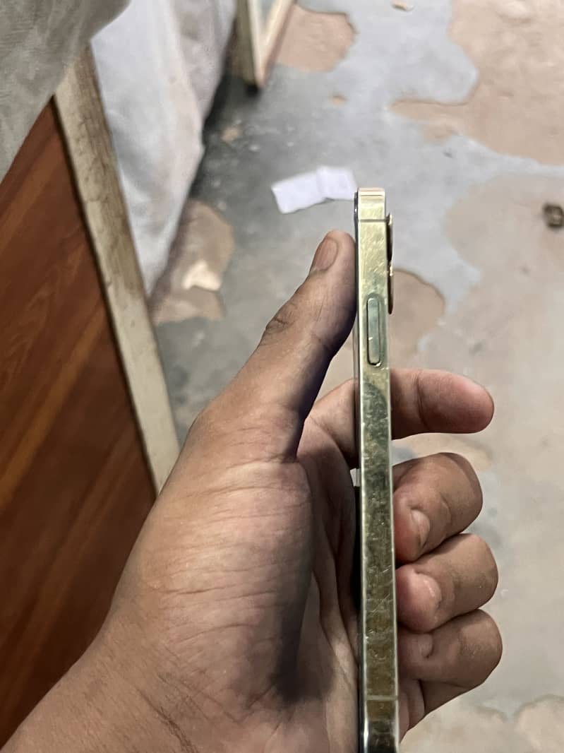 Apple iPhone 12 Pro 5