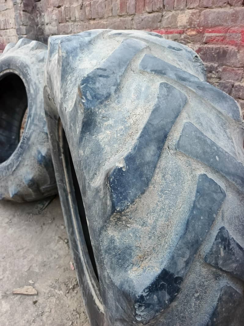 Tractor Tyre 2
