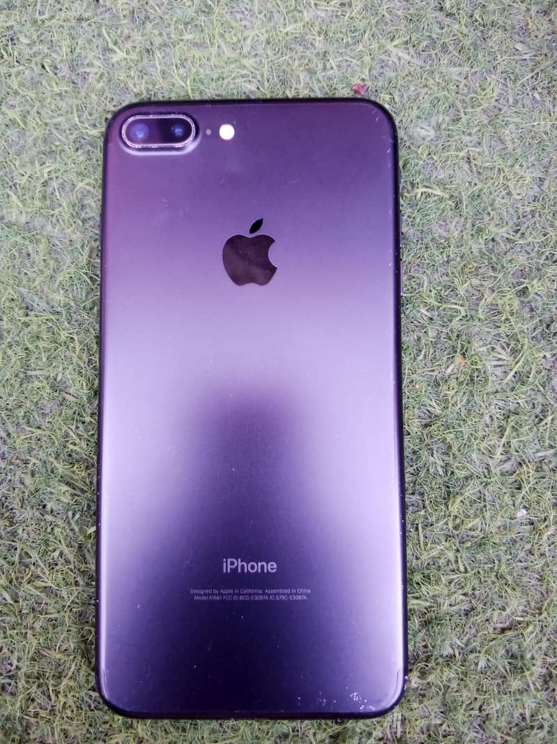 Apple iPhone 7 Plus 0