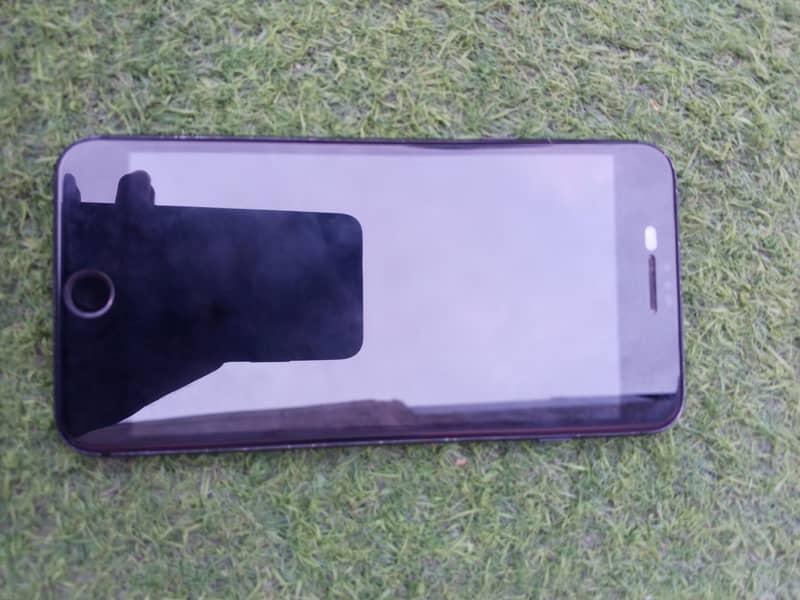 Apple iPhone 7 Plus 1