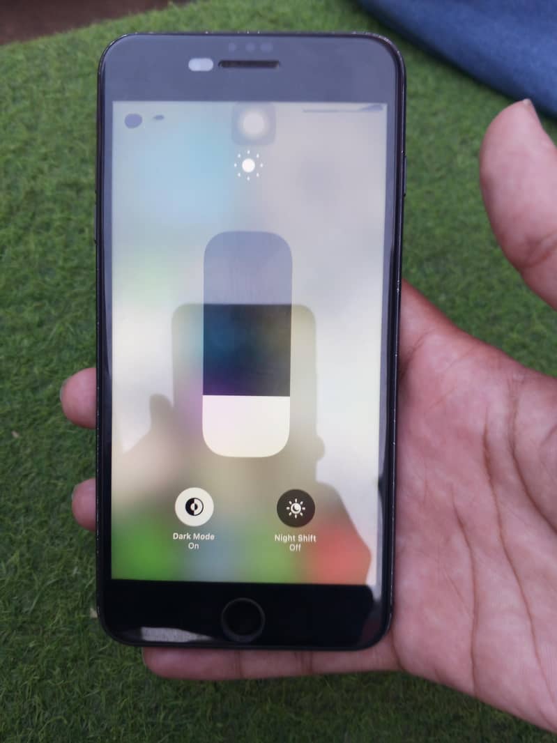 Apple iPhone 7 Plus 6