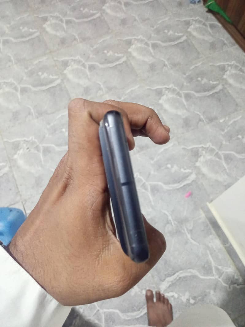 Google Pixel 7 4