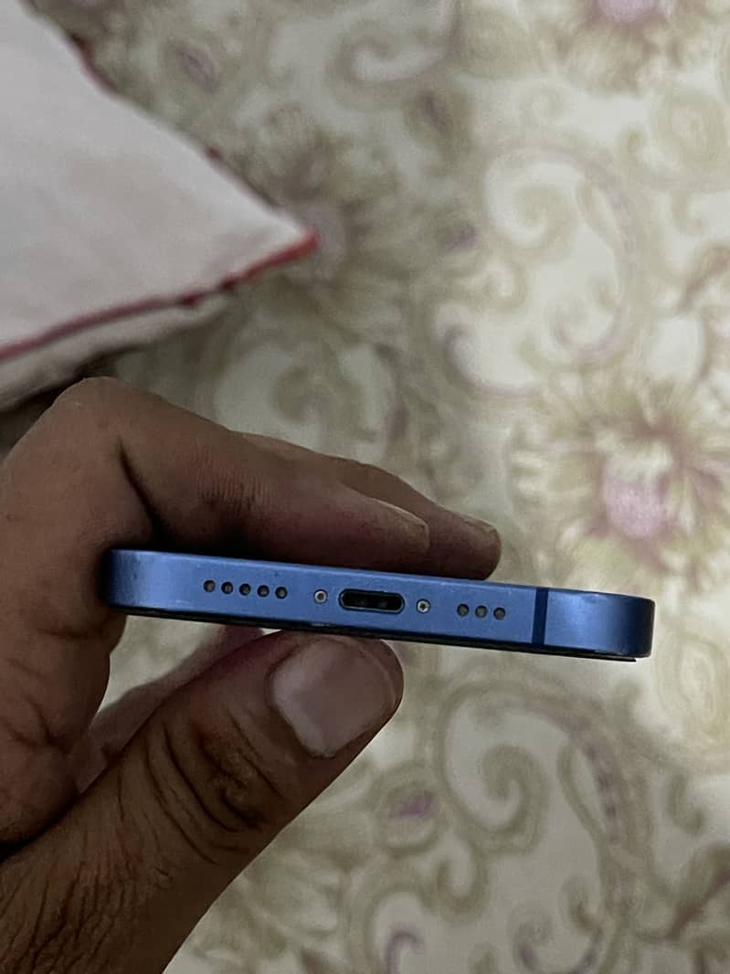 Apple iPhone 13 1