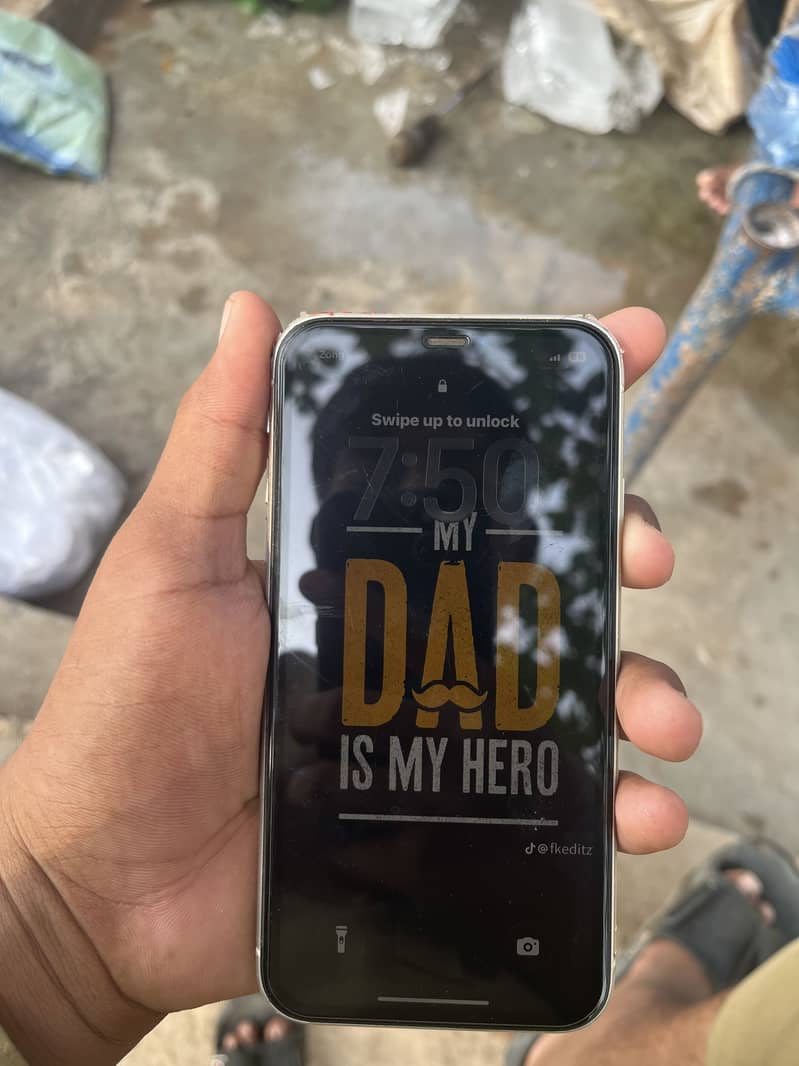 Apple iPhone 11 0