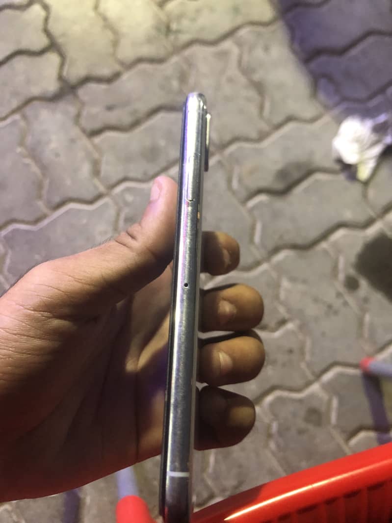 Apple iPhone X 1