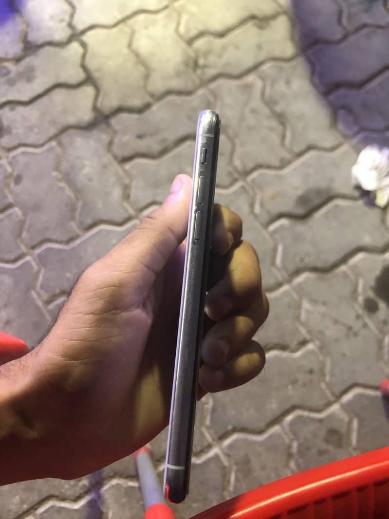Apple iPhone X 2