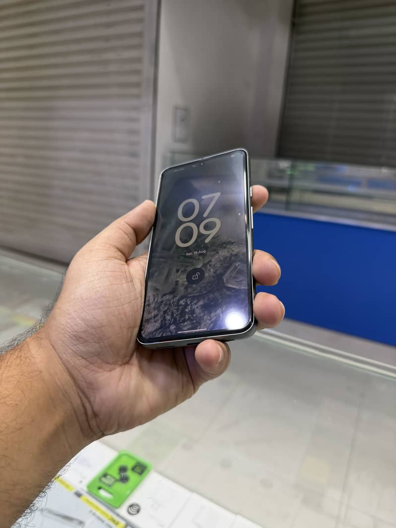 Google Pixel 8 2