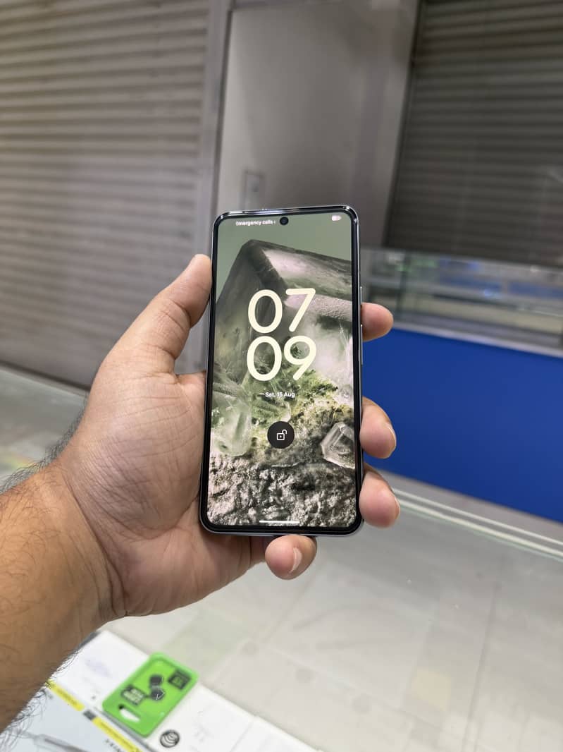 Google Pixel 8 3