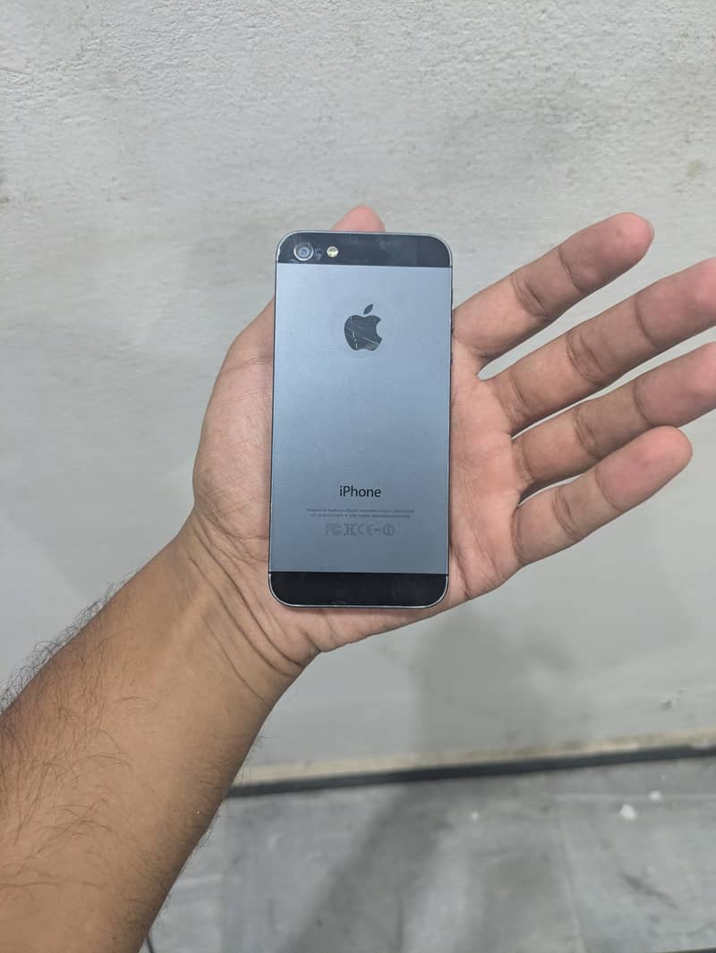 Apple iPhone 5 2