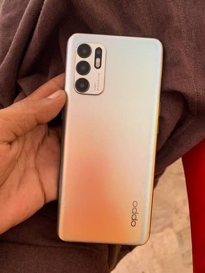 OPPO Reno6