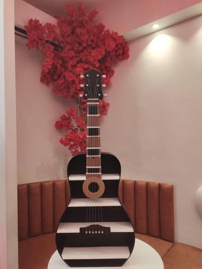 Guitar shelf