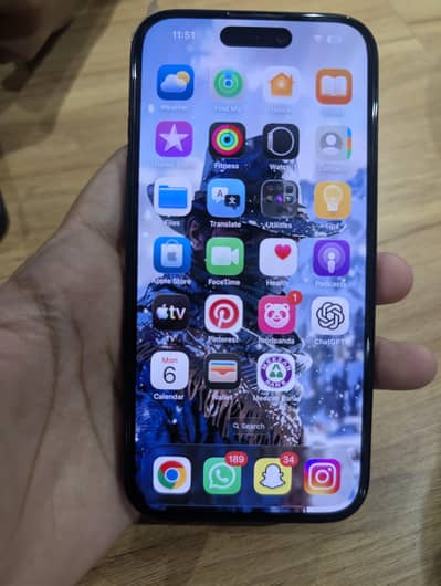 Apple iPhone 16