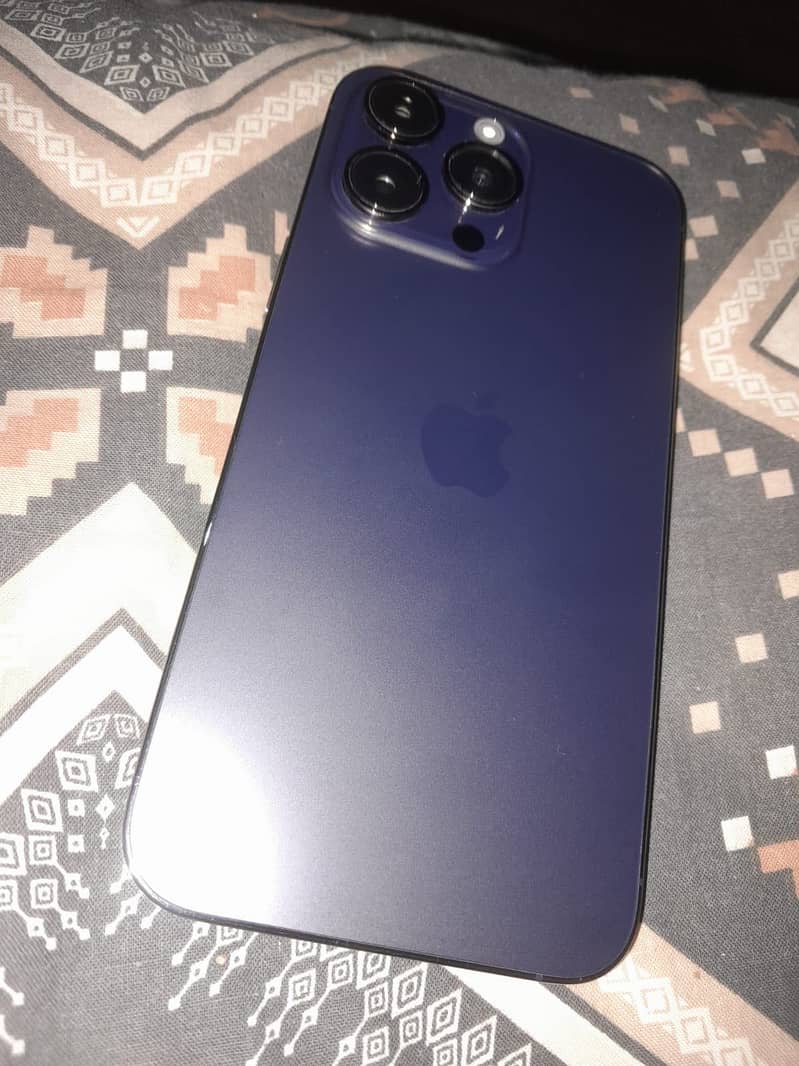 Apple iPhone 14 Pro Max 1
