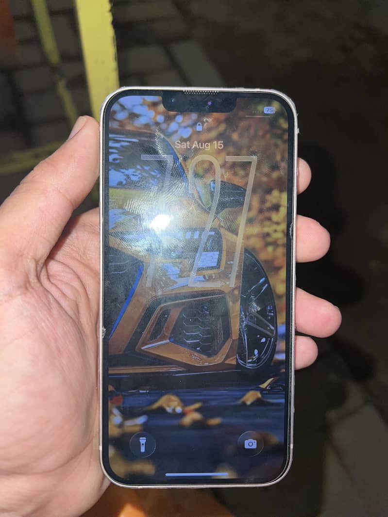 Apple iPhone 13 1