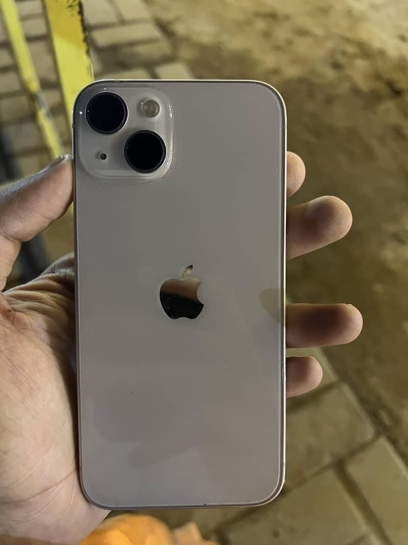 Apple iPhone 13 5