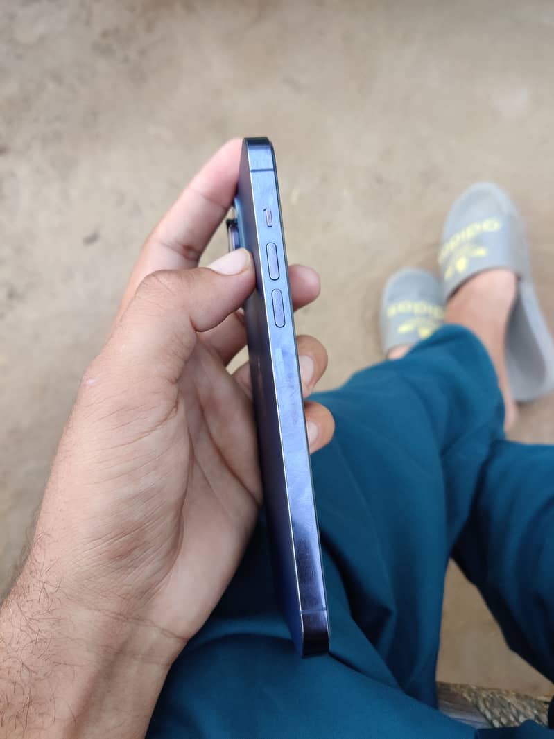 Apple iPhone 14 Pro Max 2