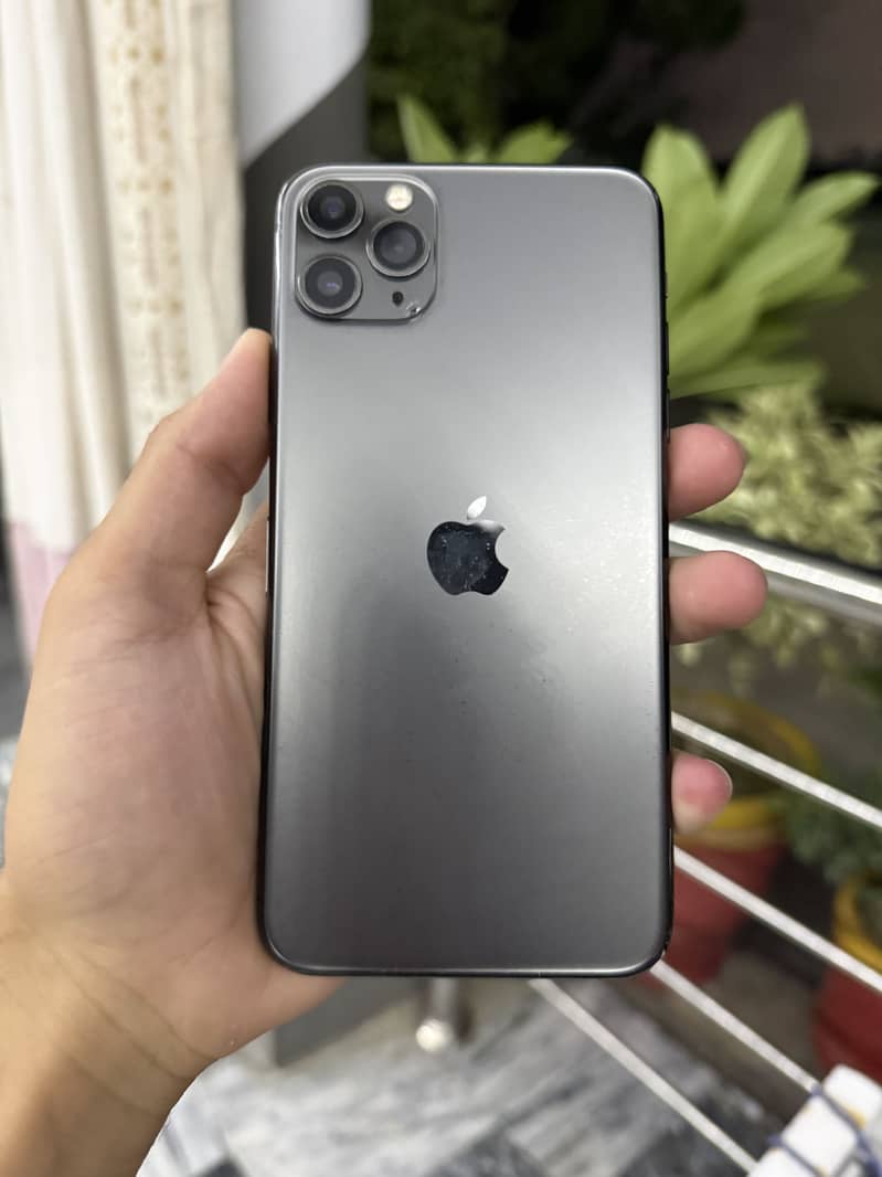 Apple iPhone 11 Pro Max 2